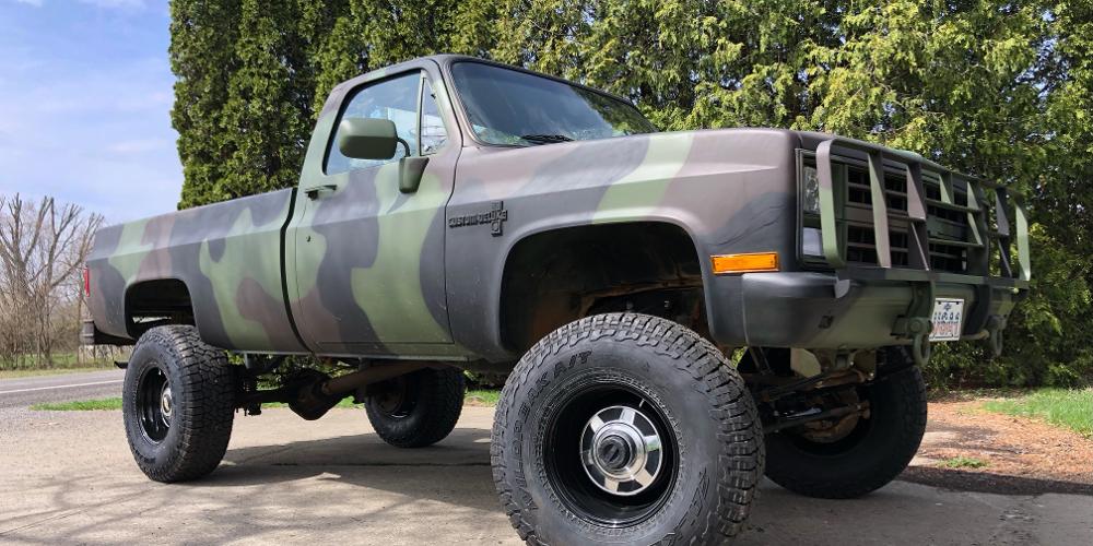 Chevrolet D30 CUCV with U.S. Wheel OE (Series 665)